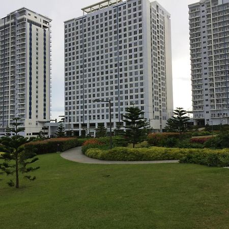 Wind Residence With View Of Taal Lake Tagaytay City Exterior foto